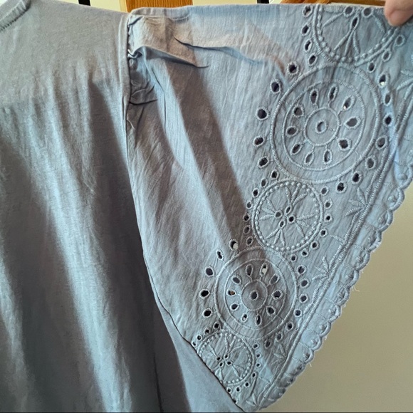 NWT Gap Eyelet Sleeve Top - Size Large - Picture 9 of 10